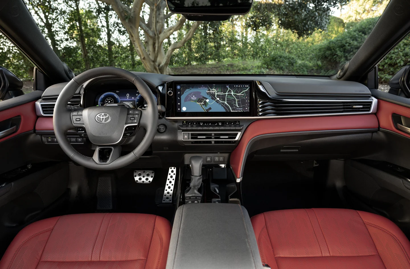 2025-toyota-camry-goes-hybrid-only-2024-04-18_10-53-50_564474